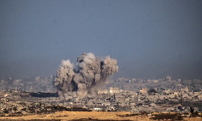 تصعيد كارثي في غزة: 4 عائلات تُباد وارتفاع عدد القتلى إلى 62 منذ الفجر 1 3 1