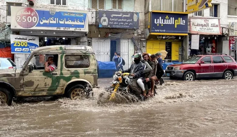 بين الكوارث الطبيعية والبناء العشوائي.. اليمن يواجه تحدي السيول بخطط استراتيجية جديدة 1 12 10