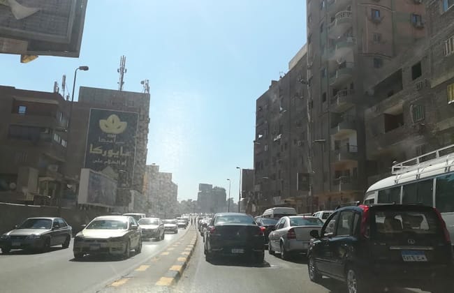 سيولة مرورية نسبية وسط انتشار أمني مكثف على طرق القاهرة والجيزة 1 3 22