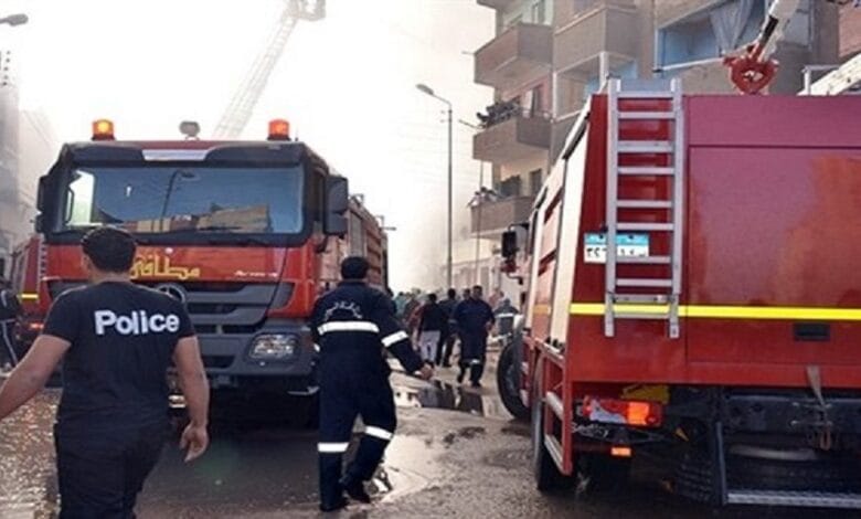 فرق إطفاء الجيزة تُخمد نيران شقة سكنية في بولاق الدكرور دون خسائر بشرية 1 4 21