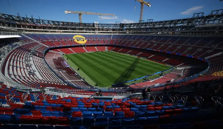 أزمة الملاعب تطارد برشلونة.. تأجيل العودة إلى كامب نو ومواصلة اللعب خارج الأرض 1 22 18