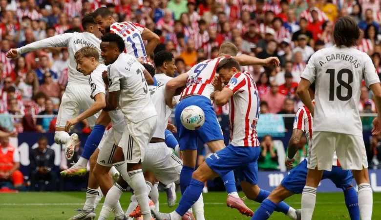"خدعتنا المباريات الودية".. صحيفة "آس" تكشف عيوب دفاع ريال مدريد وتصف الفريق بـ"الكسيح" أمام طوفان أتلتيكو 1 27 18