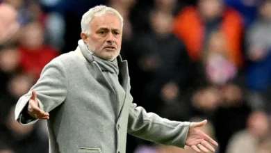"لم يكن الخروج مشكلة.. بل الطريقة".. رئيس فنربخشة يفسر إقالة مورينيو 7 31 4