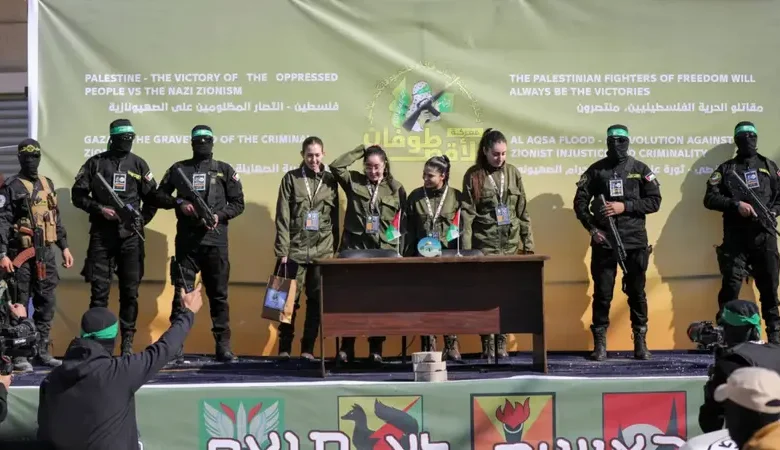 مفاوضات غزة: حماس تتلقى قوائم الأسرى.. وضغوط دولية غير مسبوقة لإنهاء "الإبادة" 1 3 2