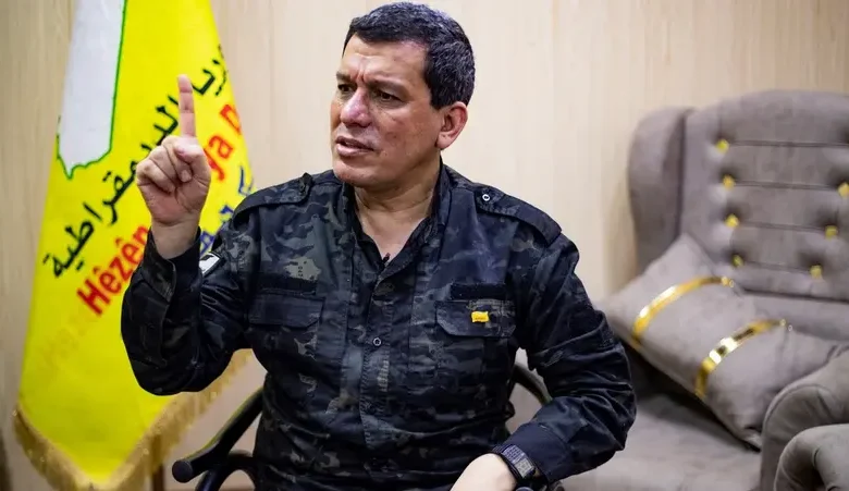 دمج "قسد" في الجيش السوري: عبدي يتوقع مناصب قيادية رفيعة لقواته في دمشق 1 3 9