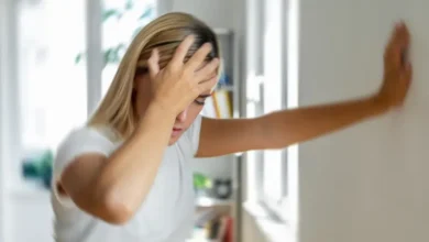 النسيان وضبابية الرؤية: $mathbf{7}$ مؤشرات عصبية لا تُهملها قد تكون إنذاراً مبكراً لورم الدماغ 2 9 13