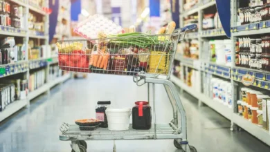 التضخم يدفع الأتراك إلى اليونان: المعارضة تتهم أردوغان بدفع المواطنين للسفر لتأمين المواد الغذائية الأساسية 4 17 4