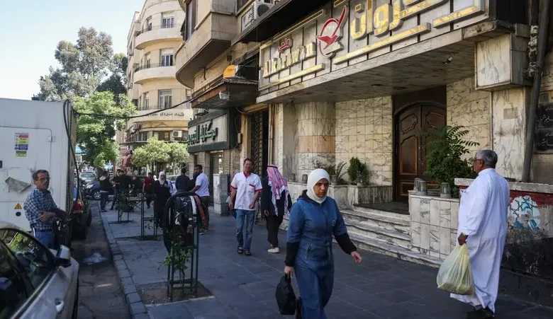 عام على سقوط النظام: هل تتبنى سوريا نشيد "أبو ريشة والريماوي" بدلاً من "حماة الديار"؟ 1 6 25