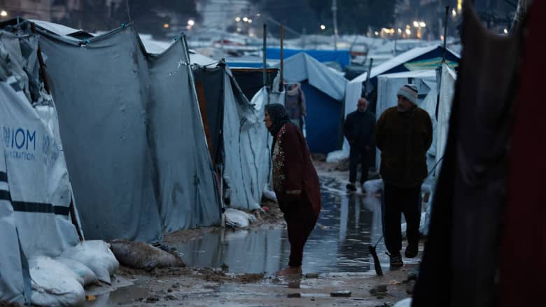 318444