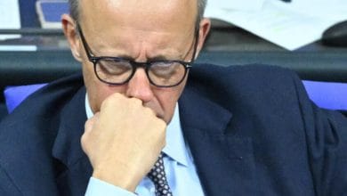 سيفيم داغديلين: تصريحات ميرتس حول فنزويلا إهانة للسيادة الألمانية وخضوع للقادة الأمريكيين. 1 695a22074236046e194a3547