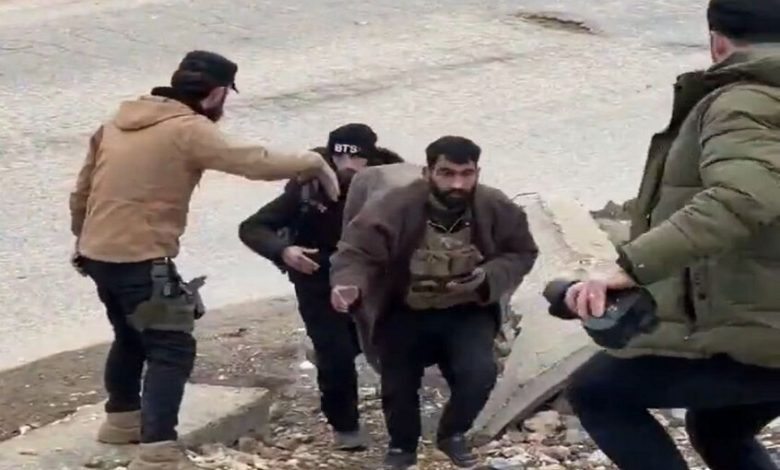 "هروب جماعي": فيديوهات توثق انشقاق مقاتلي "قسد" وتسليم أنفسهم للجيش السوري في ريف حلب 2026 1 696b752b42360405a945fb54