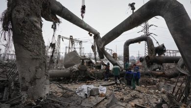 "استراتيجية الاستنزاف الشامل".. الدفاع الروسية تشل إمدادات الجيش الأوكراني وتحيد أكثر من 1300 جندي 1 699c287142360407b208c8b6