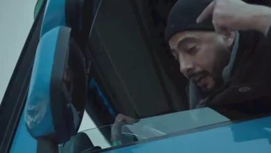"بشفرة الكلاكس".. عصام السقا يشعل السوشيال ميديا بمشهد اقتحام حصار المستوطنين على معبر رفح 1 699c3c4a423604439d54c556