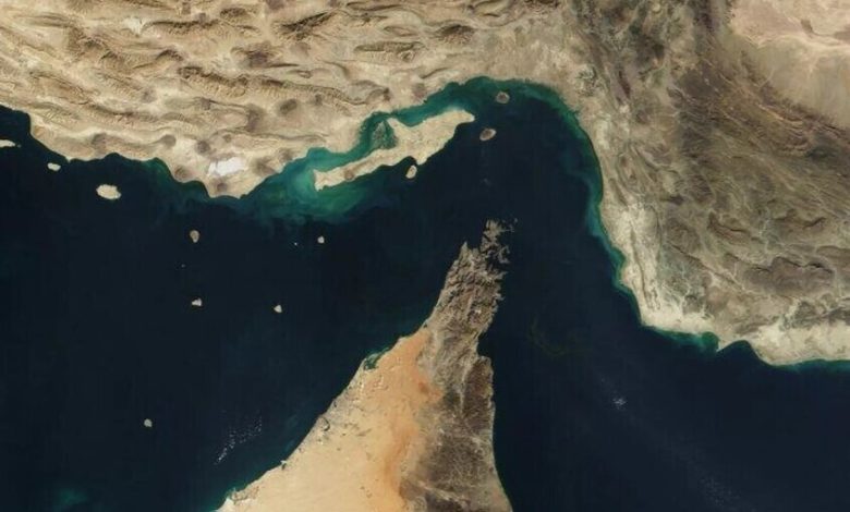 "حصار في قلب الشريان".. الحرس الثوري يعلن إغلاق مضيق هرمز وواشنطن تُصدر نداء استغاثة للسفن التجارية 1 69a32dbe4236045b512fa0b0