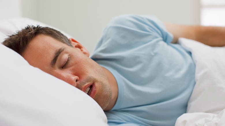 سيلان اللعاب ليلًا.. هل هو مجرد نوم عميق أم إنذار صحي خفي؟ 1 325978
