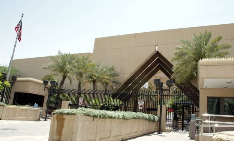 "انتهاك للسيادة والأعراف".. السعودية تدين الهجوم الإيراني على مقر السفارة الأمريكية بالرياض وتلوّح بحق الرد 1 69a6b7a24c59b73bf72c0c4b