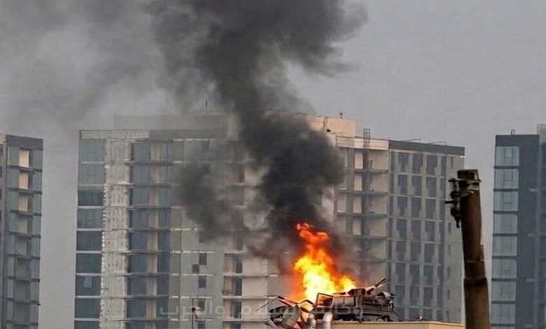 بغداد تحت النيران.. تصعيد جراحي يستهدف قلب السفارة الأمريكية وانفجارات غامضة تضرب الكرادة وزيونة 1 69b4e885423604055a4a7f7f