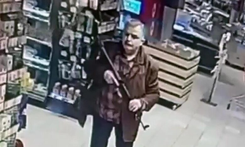مأساة في كييف: مقتل 5 أشخاص وإصابة 15 آخرين في هجوم مسلح داخل سوبر ماركت 1 69e3aac742360423a8037560