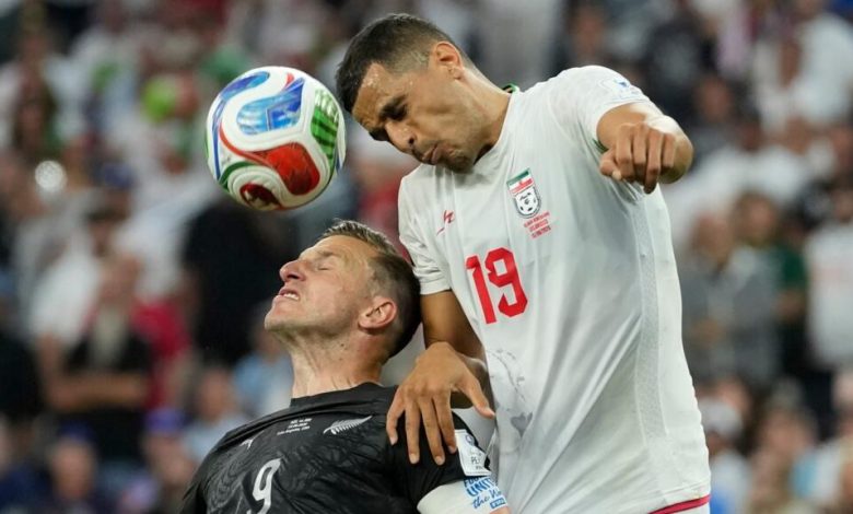 إيران تنجو بنقطة ثمينة في كأس العالم amidst احتجاجات سياسية 1 d8a5d98ad8b1d8a7d986 d8aad986d8acd988 d8a8d986d982d8b7d8a9 d8abd985d98ad986d8a9 d981d98a d983d8a3d8b3 d8a7d984d8b9d8a7d984d985 amidst d8a7