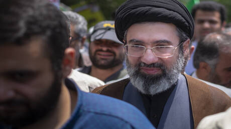 خامنئي مصاب.. هل تتجدد الأزمات في إيران؟ 1 d8aed8a7d985d986d8a6d98a d985d8b5d8a7d8a8 d987d984 d8aad8aad8acd8afd8af d8a7d984d8a3d8b2d985d8a7d8aa d981d98a d8a5d98ad8b1d8a7d986d89f