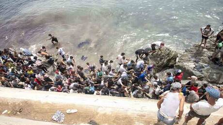 السلطات المغربية توقف عشرات المهاجرين غير الشرعيين 1 d8a7d984d8b3d984d8b7d8a7d8aa d8a7d984d985d8bad8b1d8a8d98ad8a9 d8aad988d982d981 d8b9d8b4d8b1d8a7d8aa d8a7d984d985d987d8a7d8acd8b1d98a