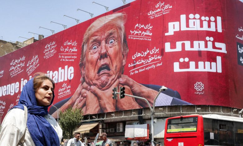 طهران: حرب الصور في شوارع العاصمة 1 d8b7d987d8b1d8a7d986 d8add8b1d8a8 d8a7d984d8b5d988d8b1 d981d98a d8b4d988d8a7d8b1d8b9 d8a7d984d8b9d8a7d8b5d985d8a9