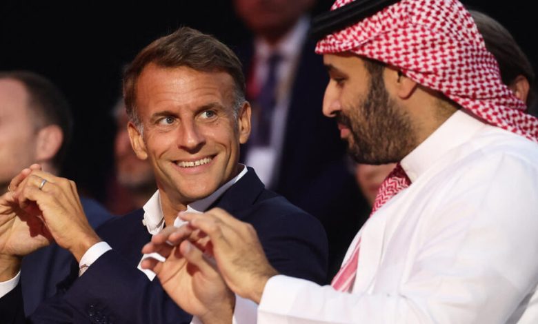 ماكرون يستقبل ولي العهد السعودي في زيارة مثيرة للجدل 1 d985d8a7d983d8b1d988d986 d98ad8b3d8aad982d8a8d984 d988d984d98a d8a7d984d8b9d987d8af d8a7d984d8b3d8b9d988d8afd98a d981d98a d8b2d98ad8a7