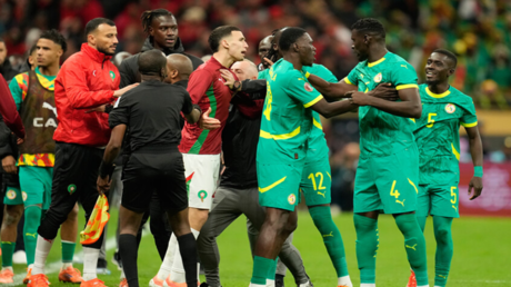 محكمة التحكيم الرياضي تحدد موعداً لحل أزمة نهائي كأس إفريقيا 1 d985d8add983d985d8a9 d8a7d984d8aad8add983d98ad985 d8a7d984d8b1d98ad8a7d8b6d98a d8aad8add8afd8af d985d988d8b9d8afd8a7d98b d984d8add984